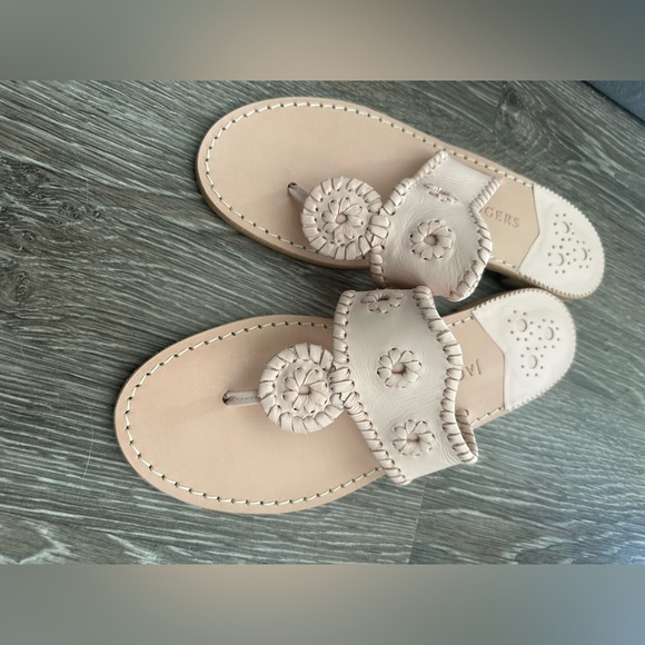 Jack Rogers Shoes - NWOT Jack Rogers Blush 9.5 Sandals